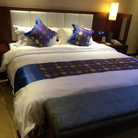Liuzhou Sanjiangxian Dongxiangguo Hotel Exteriör bild
