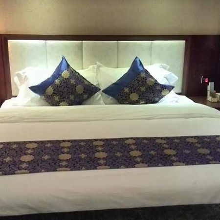 Liuzhou Sanjiangxian Dongxiangguo Hotel Exteriör bild