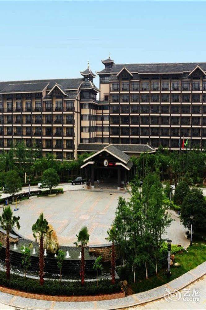Liuzhou Sanjiangxian Dongxiangguo Hotel Exteriör bild