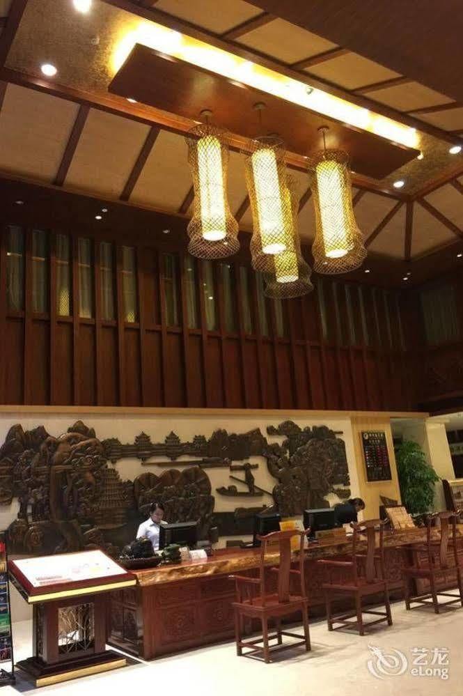 Liuzhou Sanjiangxian Dongxiangguo Hotel Exteriör bild