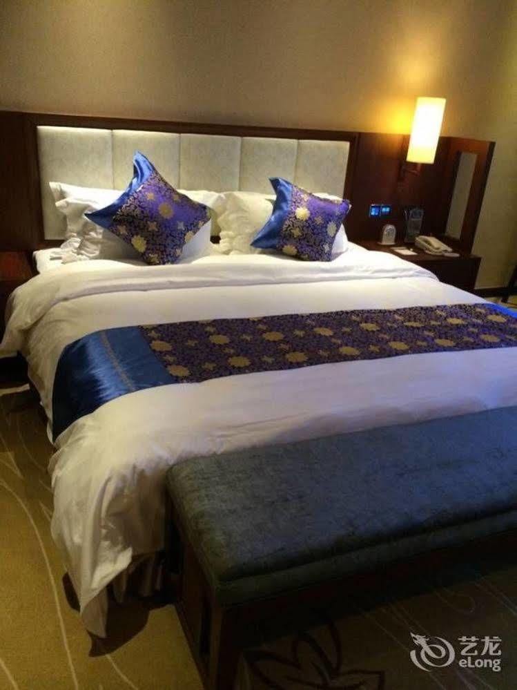 Liuzhou Sanjiangxian Dongxiangguo Hotel Exteriör bild