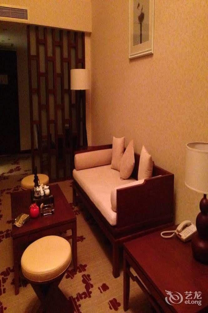 Liuzhou Sanjiangxian Dongxiangguo Hotel Exteriör bild